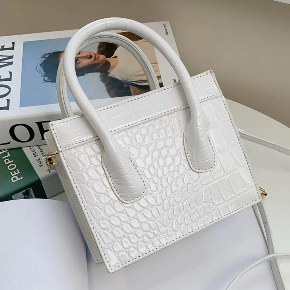 Alligator Structured Hand Bag - image 2